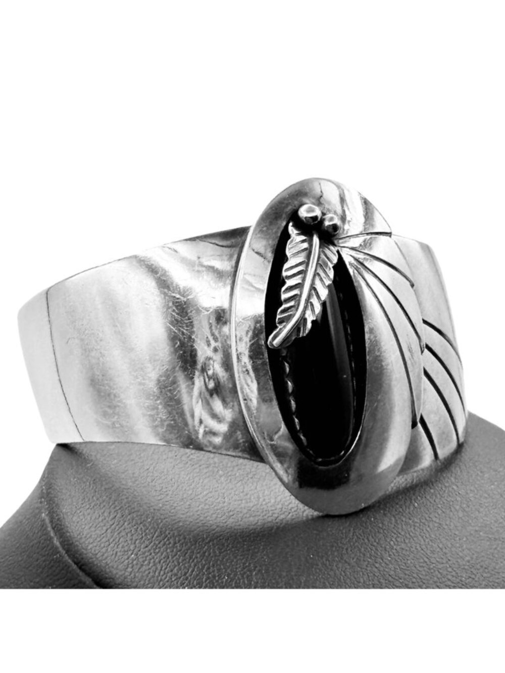 Southwestern Cuff Bracelet Sterling Silver Black Onyx By RMJ 44g Modern Design - Picture 2 of 12